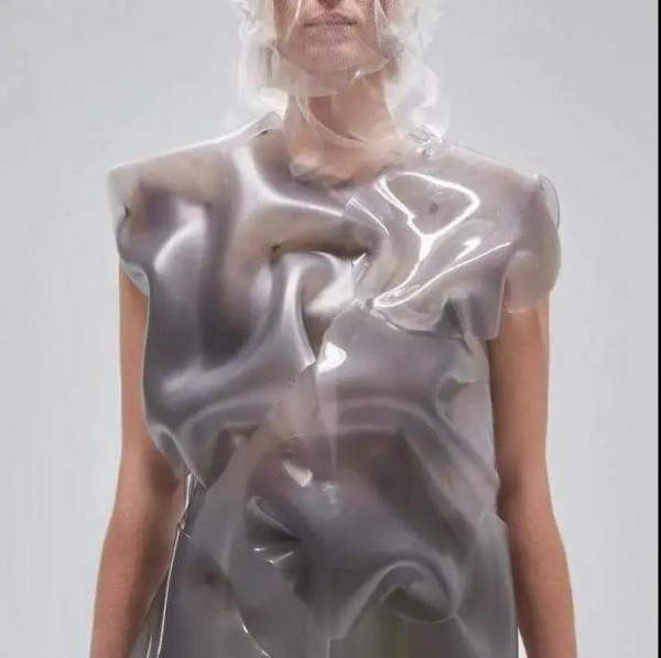 防护服硬核“开挂” 阻隔一切污染源