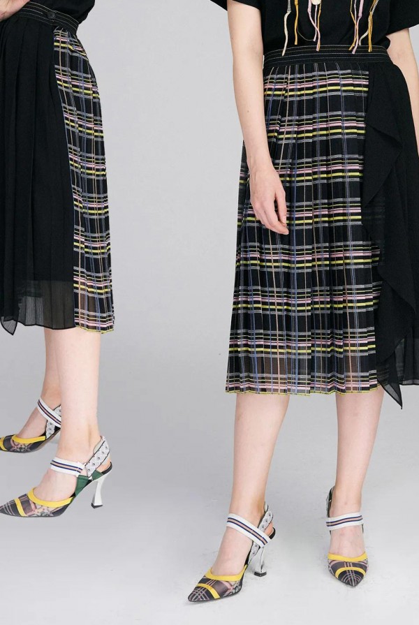 阿尤春上新 我们还能看到“新鲜”的布料吗