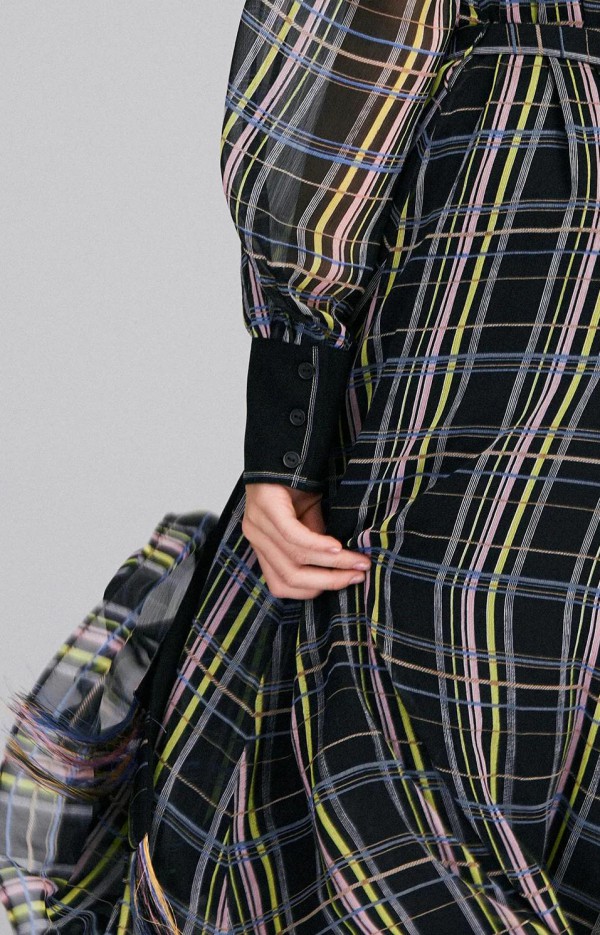 阿尤春上新 我们还能看到“新鲜”的布料吗