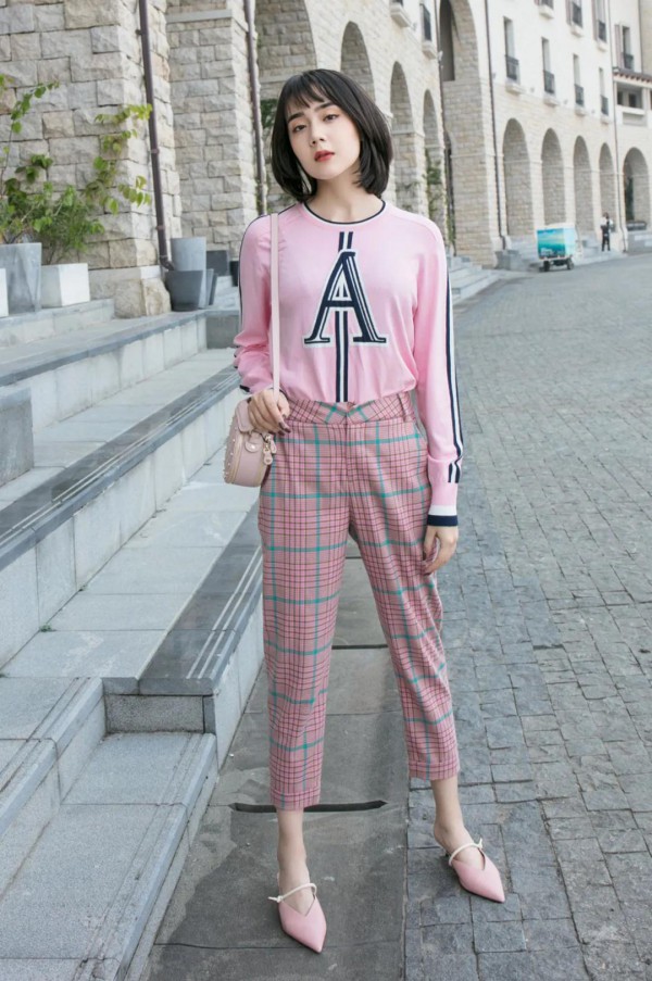 适合春季职场女性的针织衫 立刻盘活你的春季穿搭