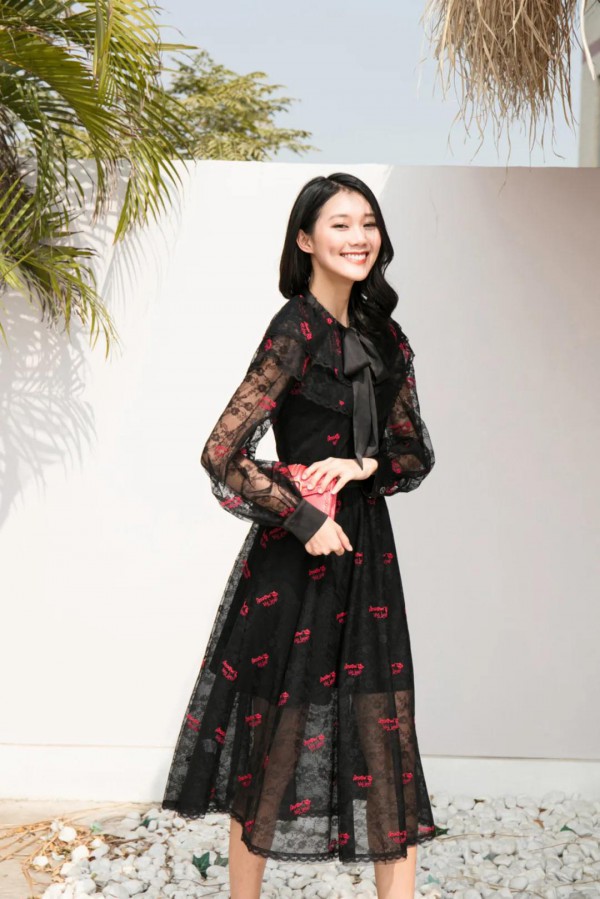 ANOTHER ONE待春暖花开 穿上最美的裙子去见你