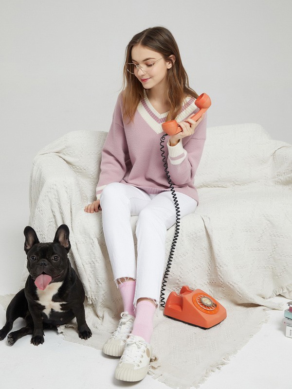 休闲毛衣搭配 让你在家也可以穿的很舒适