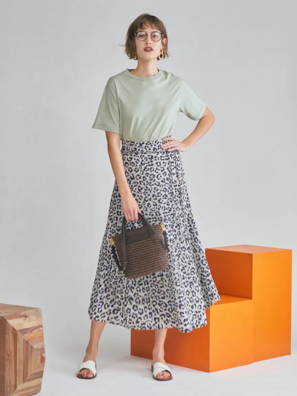 春天最美的打开方式 就靠这几条裙子了