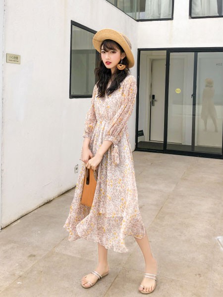 夏季裙子穿搭有哪些 木子女装为你推荐