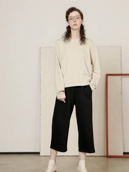 春天简约气质搭  KINISII女装为你展现你的美