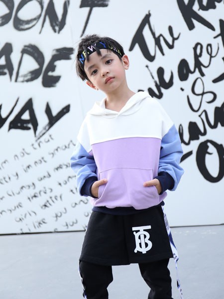 潮流时尚卫衣搭配 拉斐贝贝为你推荐