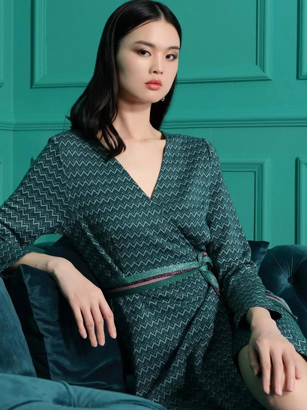 极简风格搭配 纽方为你推荐