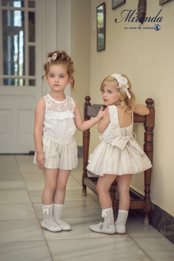 宫廷风的棉麻系童装 你试过了嘛~