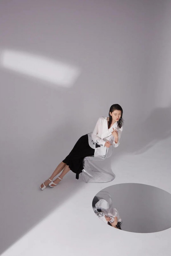 OTT夏季广告大片出炉  正装街装两皆宜