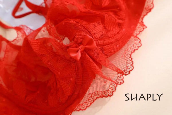 超薄款怕凸点? 莎莲妮帮你解决尴尬!