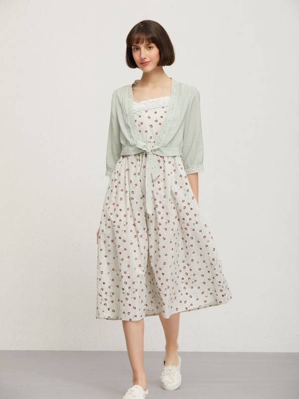 夏季简约时髦穿搭 认同女装教你怎么穿