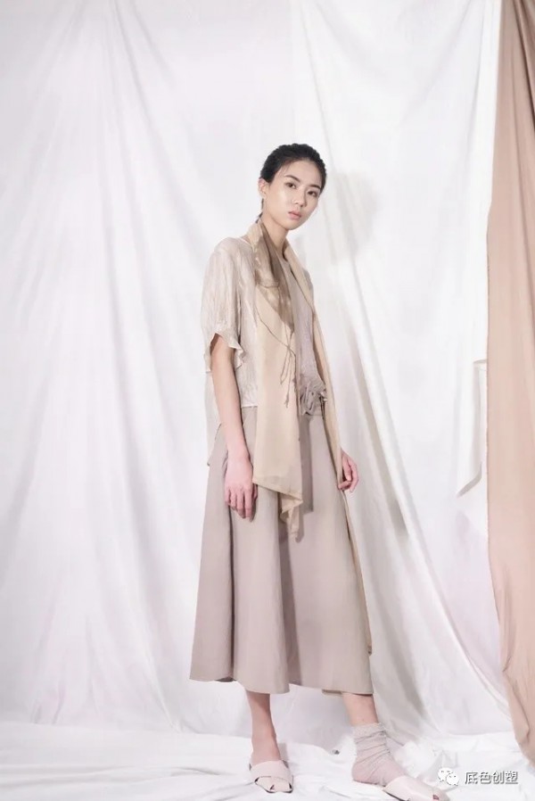 黑色情人节礼物已为您备好 请小姐姐快来店里GET~