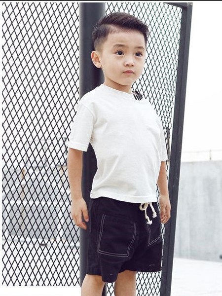 夏季休闲时髦穿搭 苹果橙童装教你怎么穿