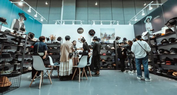 全宇宙贴牌联盟20AW  这次我们也不会缺席