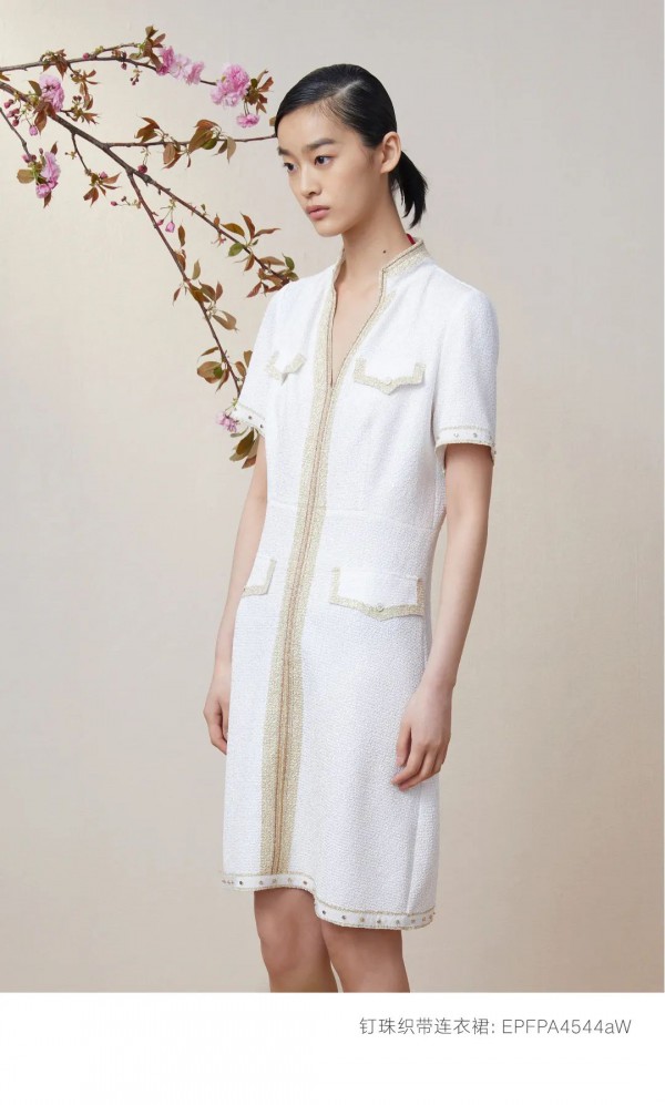 雅莹新品 自由流动的艺术褶皱