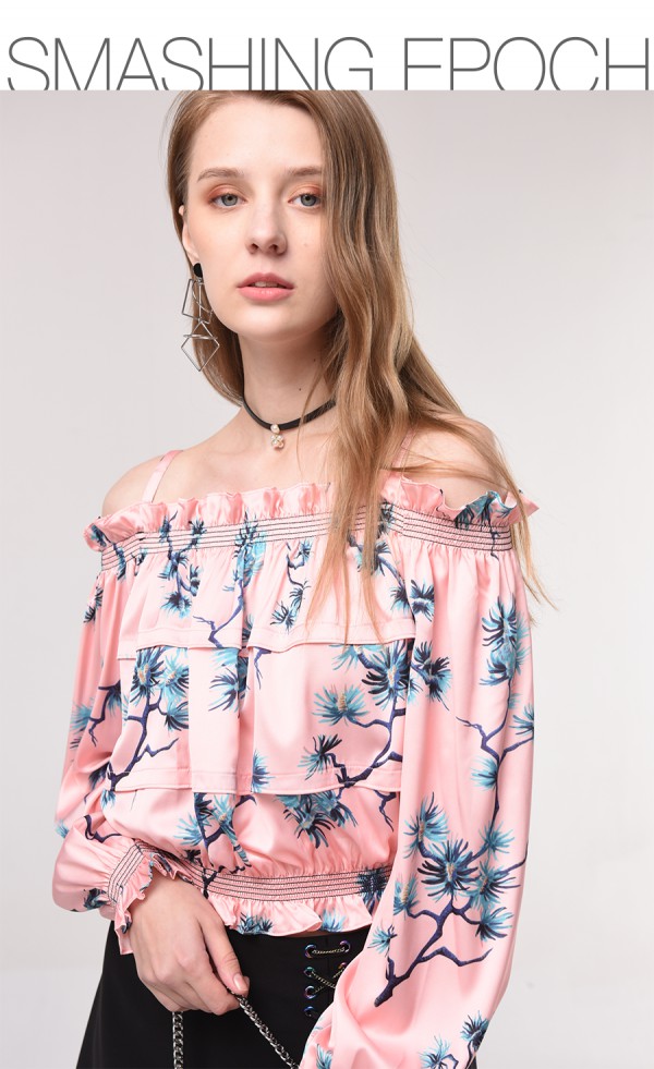 戴口罩如何凸显自己颜值 emu红玫瑰点亮时髦造型