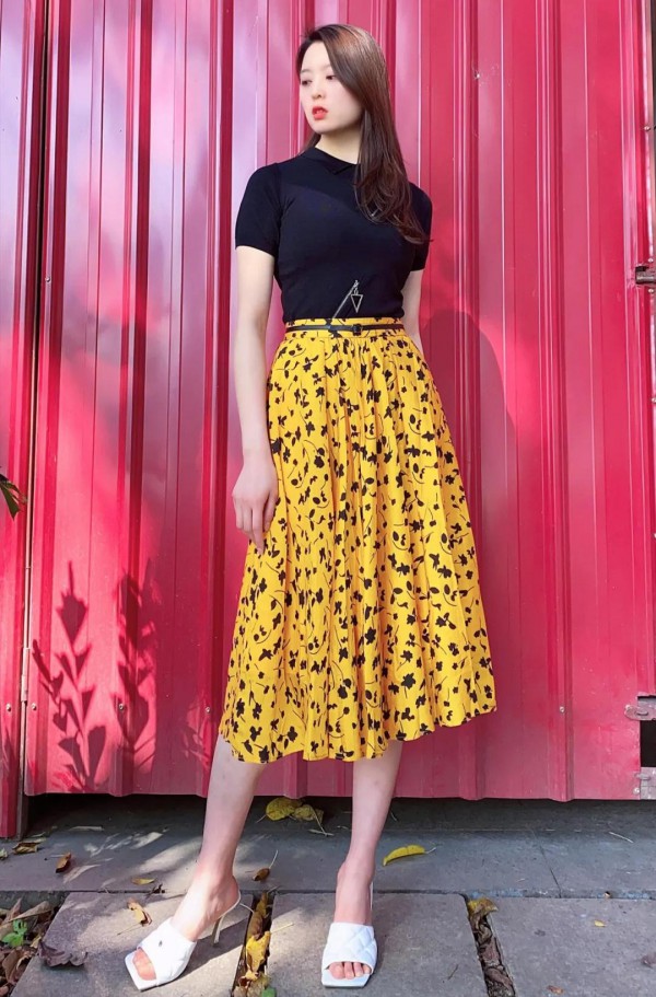 歌莱雅服饰繁花开满新装 无印花不夏天