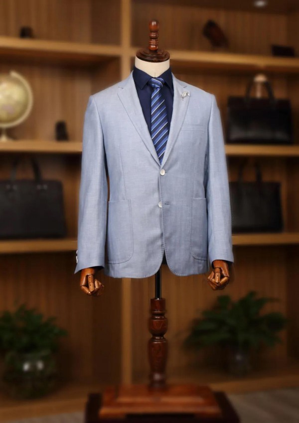 富绅V定制丨收藏这份春夏西装置办指南,别人都hu羡慕我把西装穿出清凉感! 富绅V定制丨收藏这份春夏西装置办指南,别人都hu羡慕我把西装穿出清凉感!