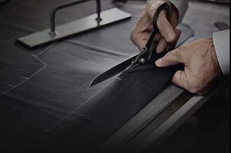 富绅V定制丨收藏这份春夏西装置办指南,别人都hu羡慕我把西装穿出清凉感! 富绅V定制丨收藏这份春夏西装置办指南,别人都hu羡慕我把西装穿出清凉感!