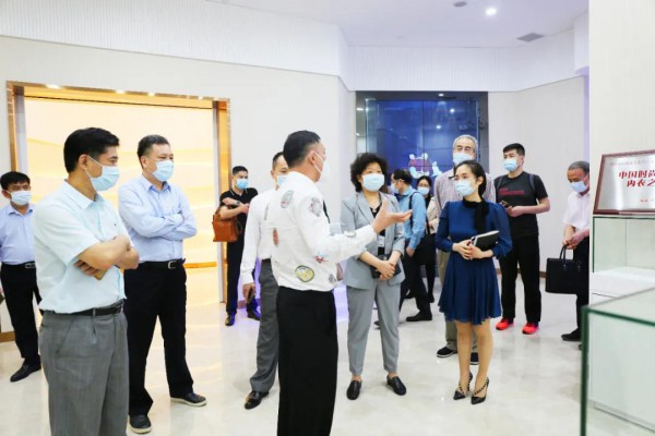 广东省政协莅临奥丽侬集团调研 就疫情之下论外贸企业发展