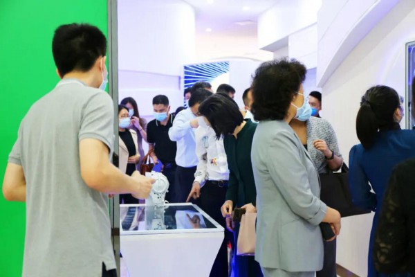 广东省政协莅临奥丽侬集团调研 就疫情之下论外贸企业发展