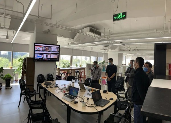 线上展首日访问量达67998人 CHIC再现“人山人海”