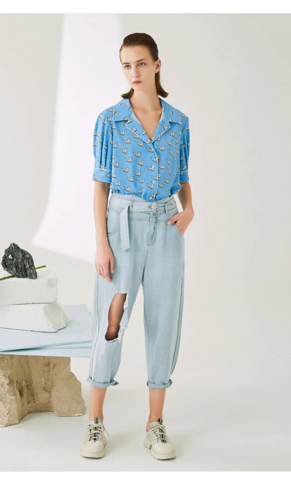 蓝色有哪些蓝 电光蓝日食蓝衣服怎么搭配好看