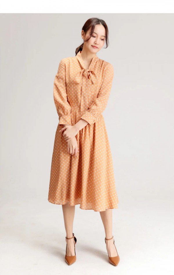 适合上班又适合约会的服装 A-LINE新品平衡职场与生活穿搭