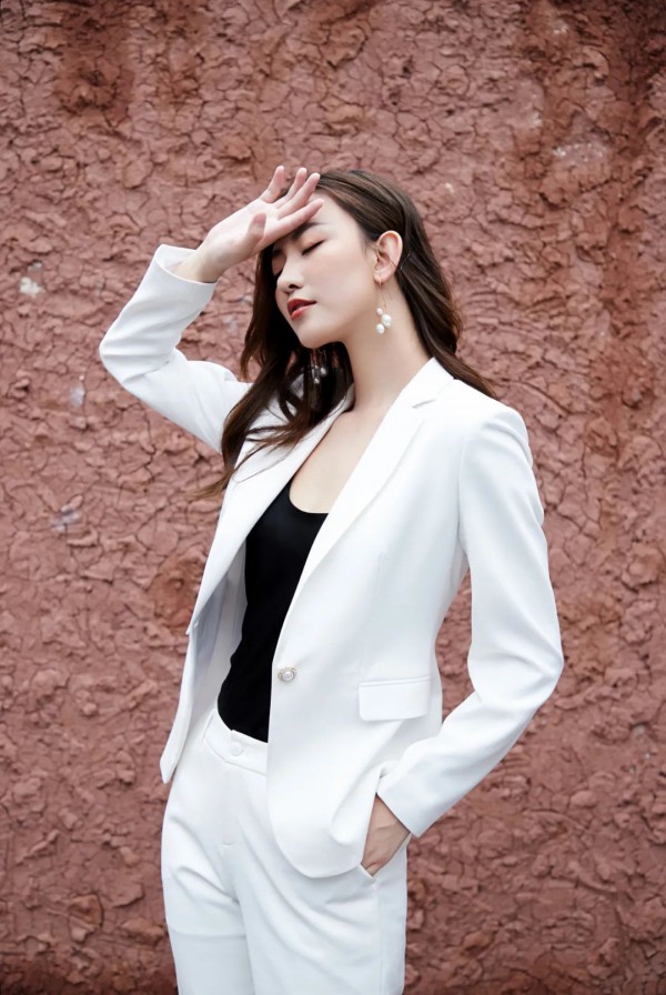 好看时髦又干练的小西装 超适合职场女性