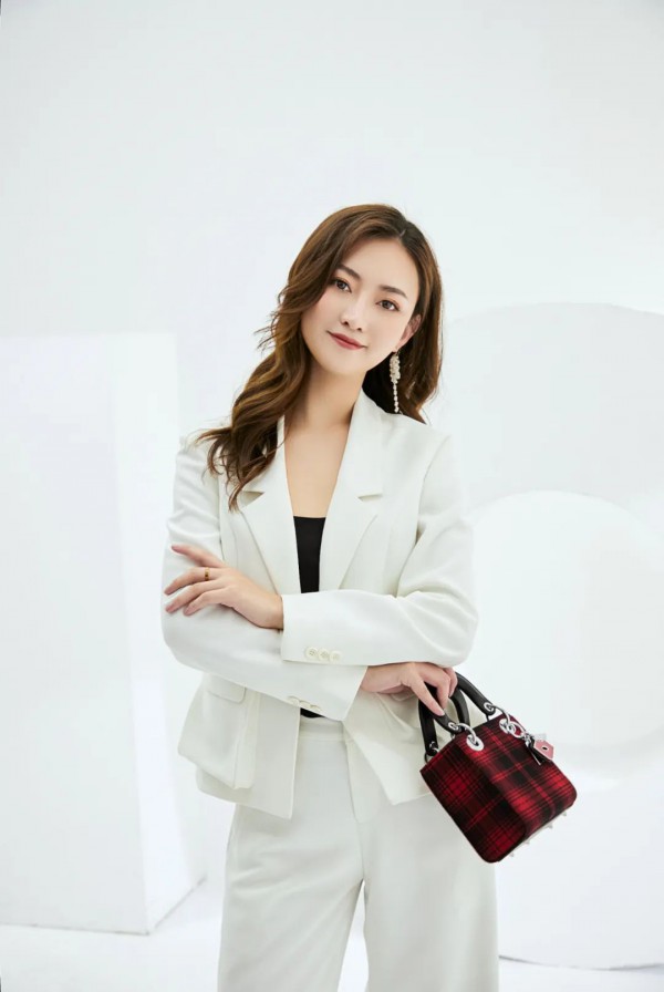 好看时髦又干练的小西装 超适合职场女性