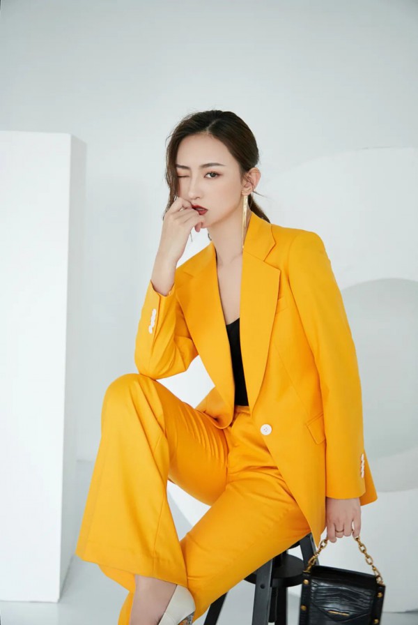 好看时髦又干练的小西装 超适合职场女性