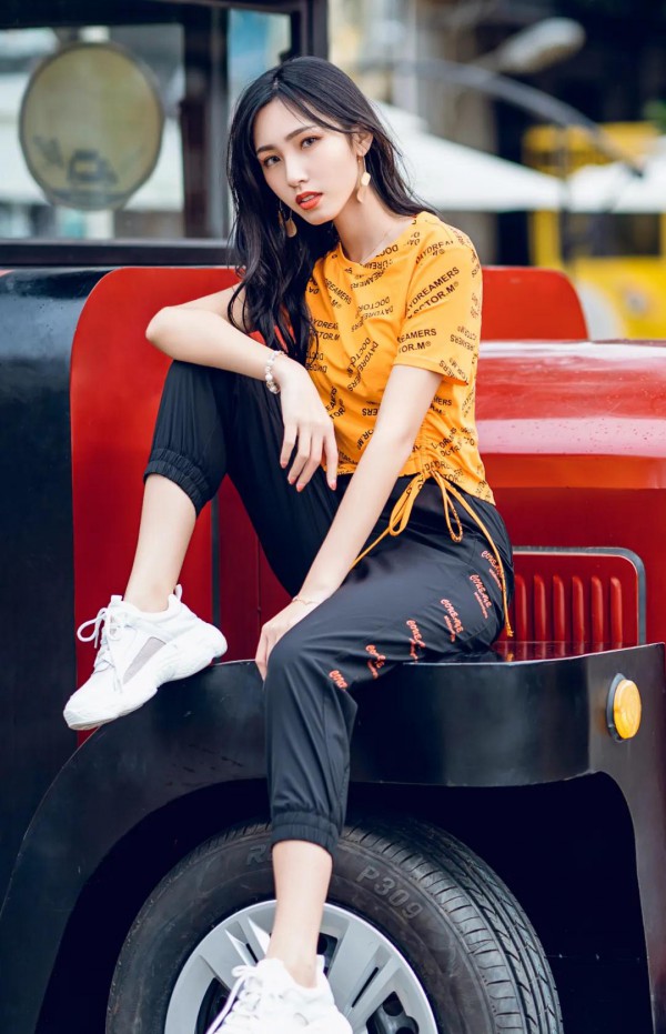 MIYU谜遇女装上新 少女感的夏季穿搭