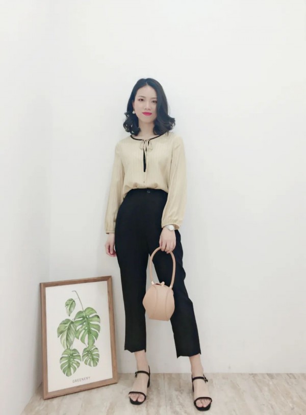 适合4月5月穿的轻职场女装 吉米赛欧气质干练单品推荐