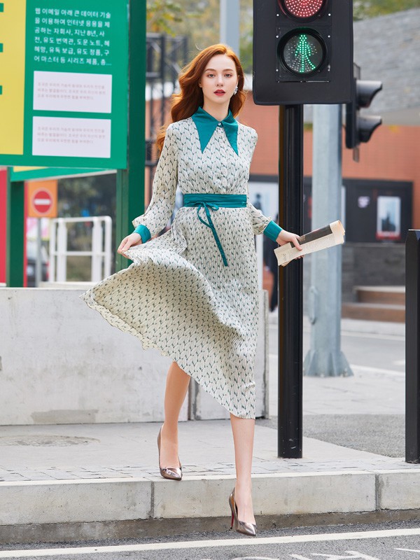 真丝连衣裙让夏天更加温柔