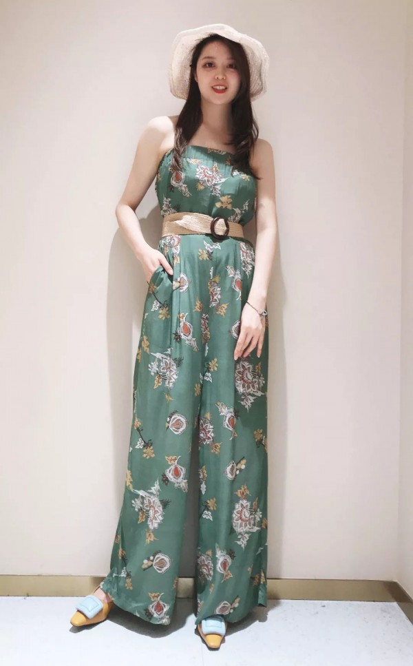 出游度假应该怎么穿 歌莱雅假期穿搭要点get