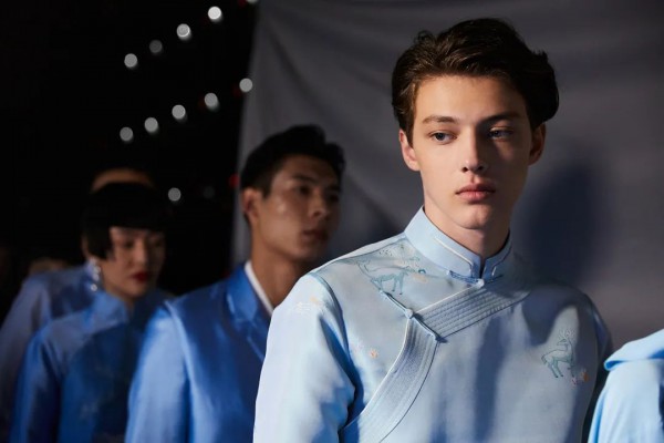 新中式美学的时装语言 是回归最「本我」的美