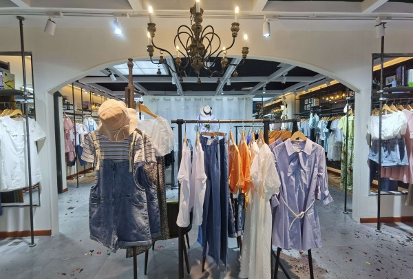 祝贺城市衣柜在陕西渭南吾悦广场店成功开业!预祝开业大吉!