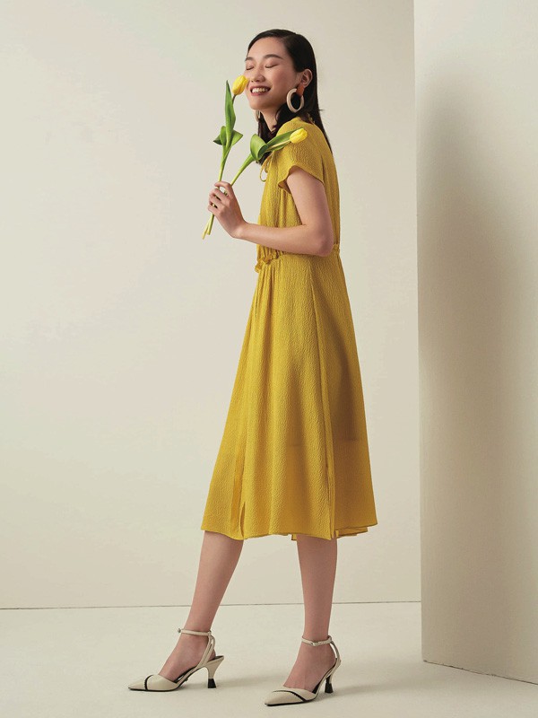 穿衣搭配:夏天穿什么?连衣裙为你呈现你的美