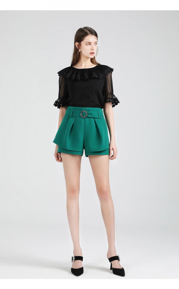 一方古典宁静的松绿色  让夏天更优雅