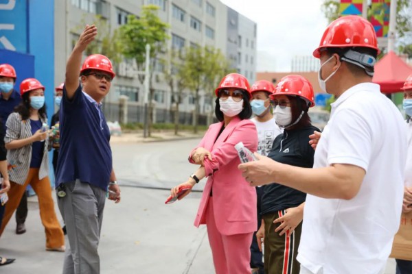 事业新平台 影儿集团诗恩时尚创意厂区举行封顶仪式