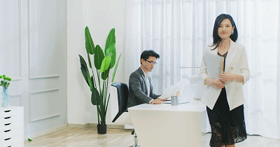 上班族初夏该怎么穿 有女人味的职场时装推荐