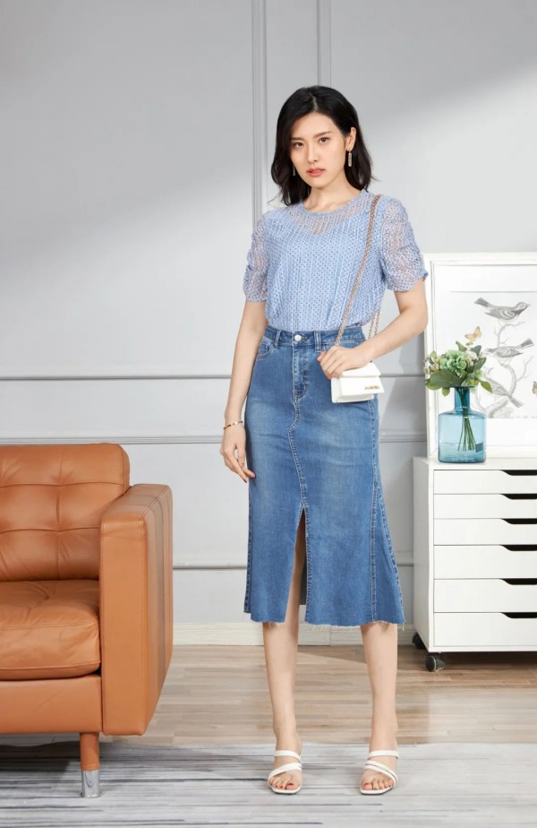 上班族初夏该怎么穿 有女人味的职场时装推荐