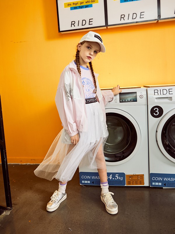 夏季清新装扮搭配 暇步士穿出孩子的时髦气质