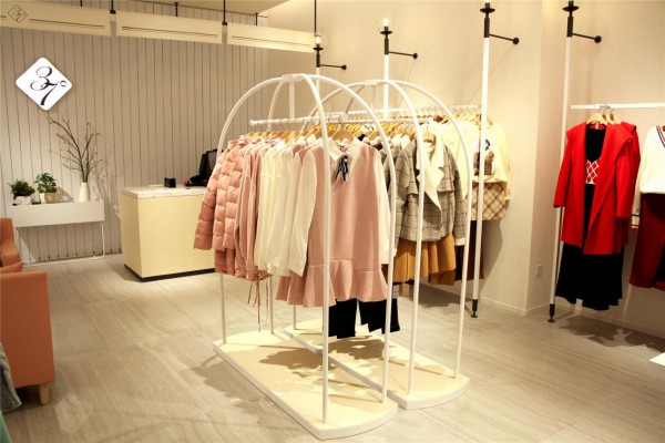 湖南服装市场怎么样?加盟37°生活美学女装竞争大吗?