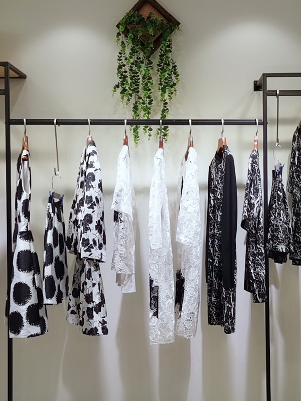 开一家优质女装加盟店需要注意什么?