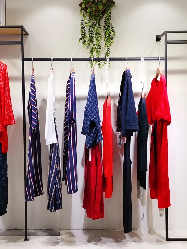 开一家优质女装加盟店需要注意什么?