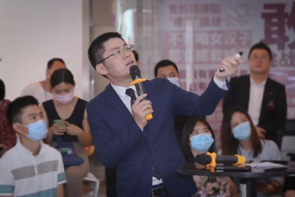 服装企业如何做抖音打造企业ip 带你踏上短视频时代列车