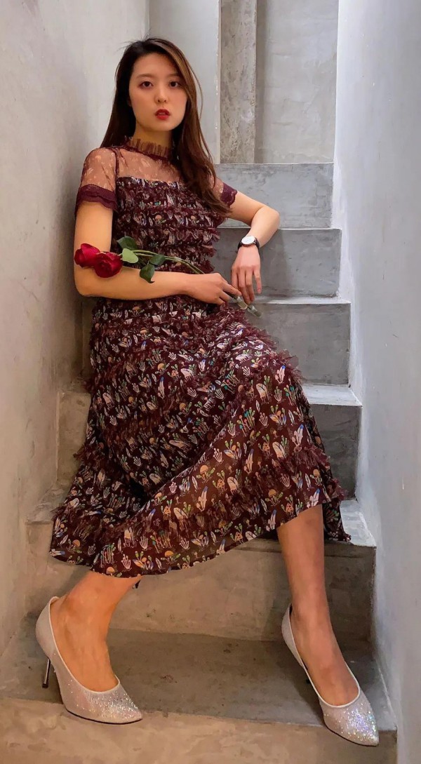 520约会去看电影穿什么衣服 歌莱雅约会穿搭推荐