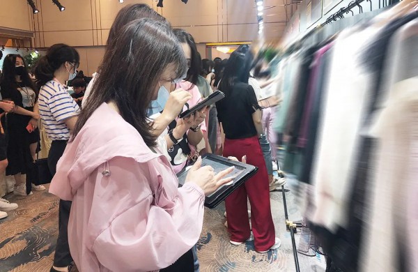 英伦新贵 | ANOTHER ONE 2020 AUTUMN 新品发布会完美落幕