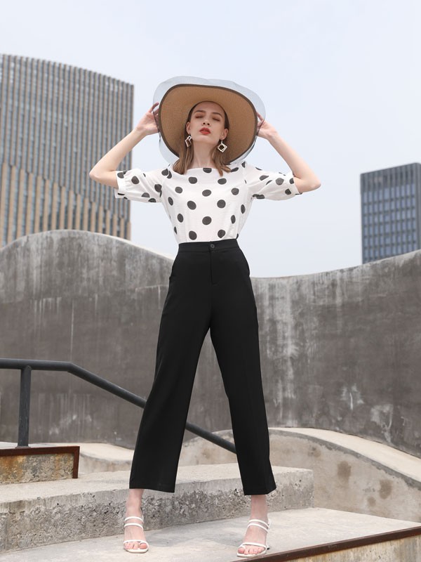 用经典黑白配诠释简约 吉米赛欧教你如何做优雅女人